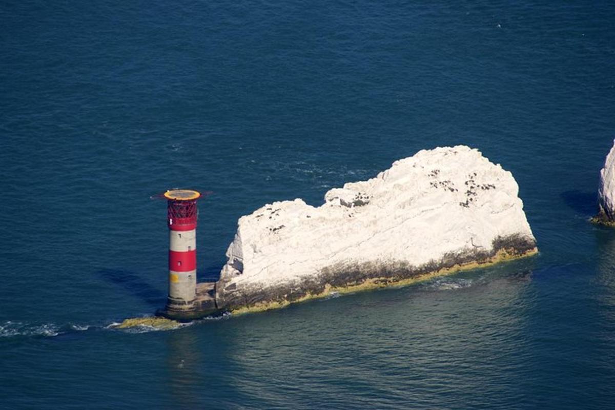 Isle of Wight Full-Day Private Tour from London