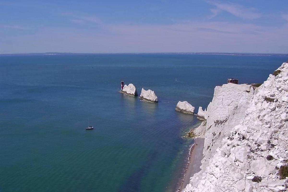 Isle of Wight Full-Day Private Tour from London