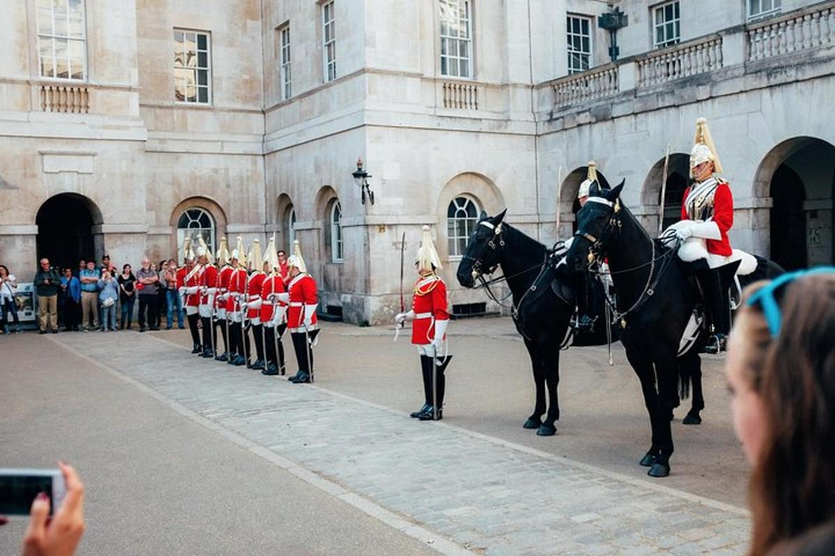 Private Tour, Entry to Westminster Abbey and London Highlights