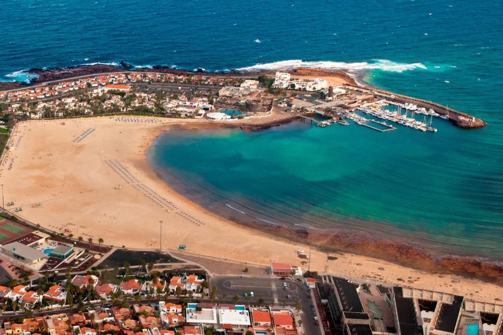 2 nights Spain bed and breakfast (Barcelo Fuerteventura Mar) flights included