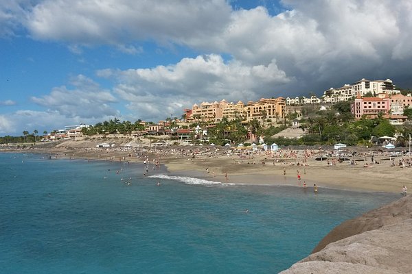 2 nights Spain bed and breakfast (Catalonia Oro Negro) flights included
