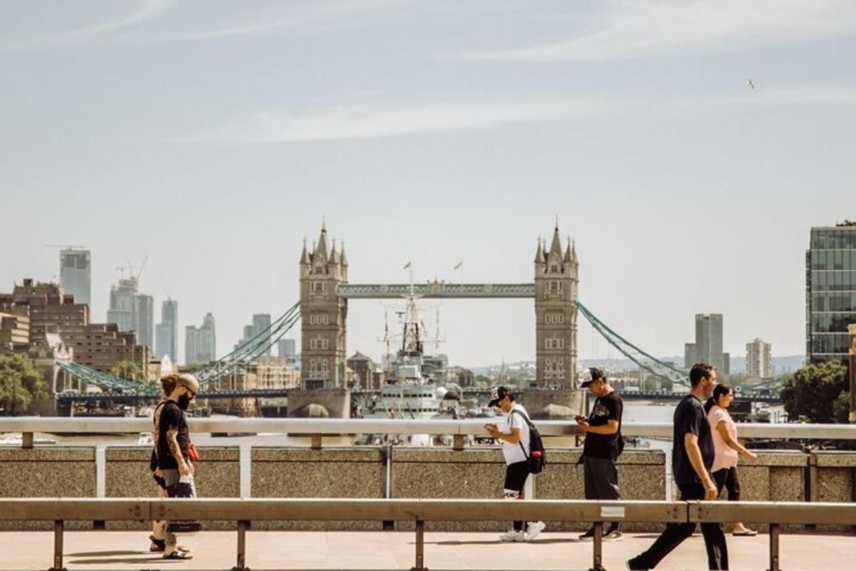 London Private Layover Tour with a Local Guide Tailored to Your Interests