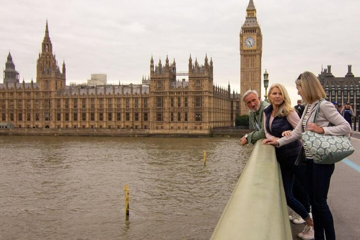 London Private Layover Tour with a Local Guide Tailored to Your Interests