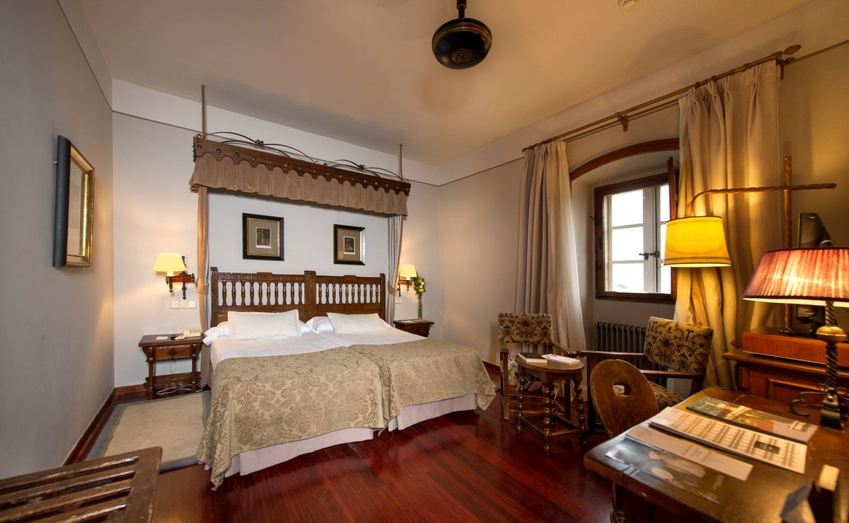 2 nights Spain bed and breakfast (Parador de Santiago de Compostela) flights included