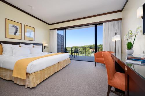7 nights Portugal bed and breakfast (Pestana Vila Sol) flights included