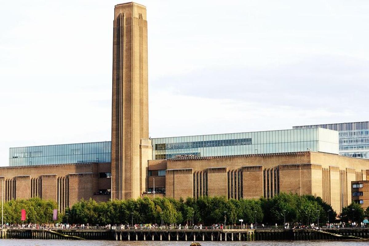 Private Audio Guided Walking Tour in London