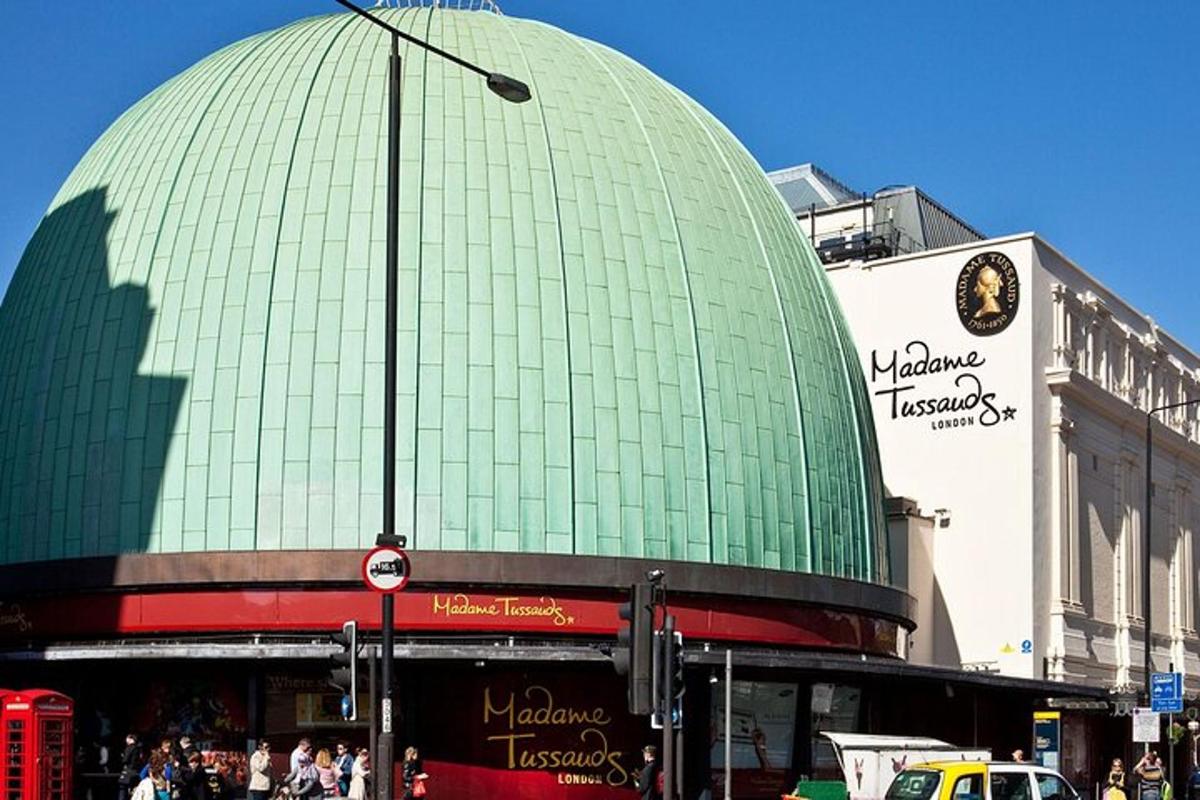 Private Audio Guided Walking Tour in London