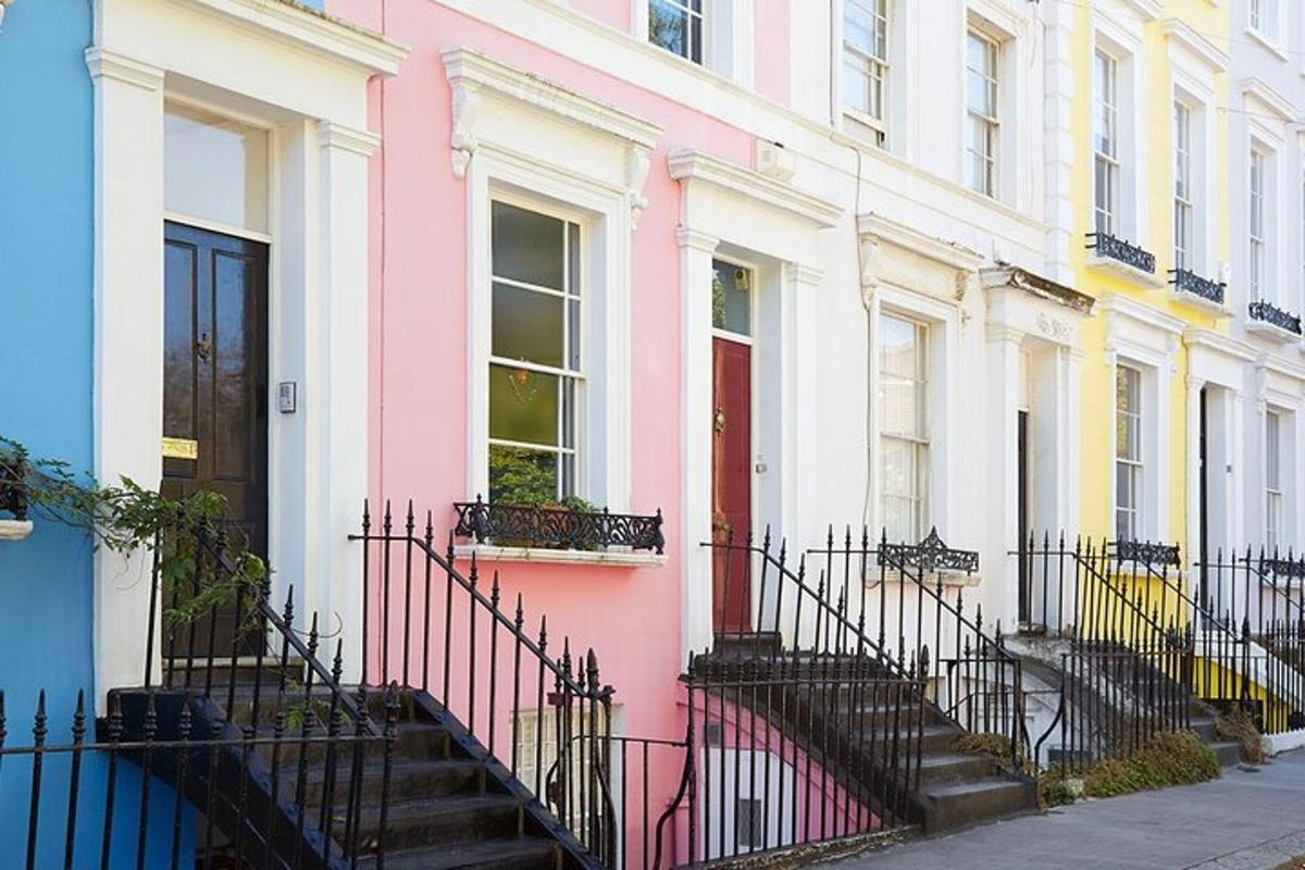Private Audio Guided Walking Tour in London