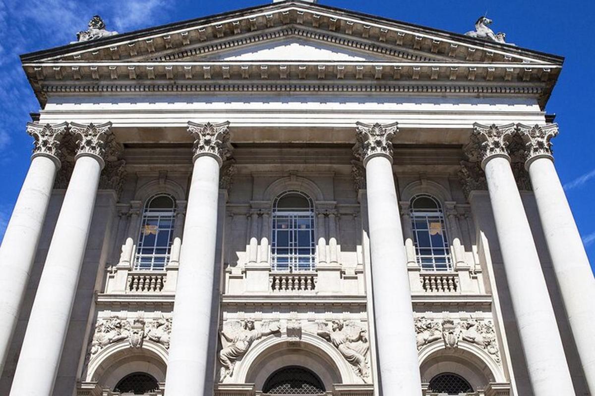 Private Audio Guided Walking Tour in London