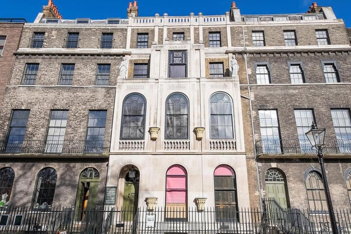 Private Audio Guided Walking Tour in London
