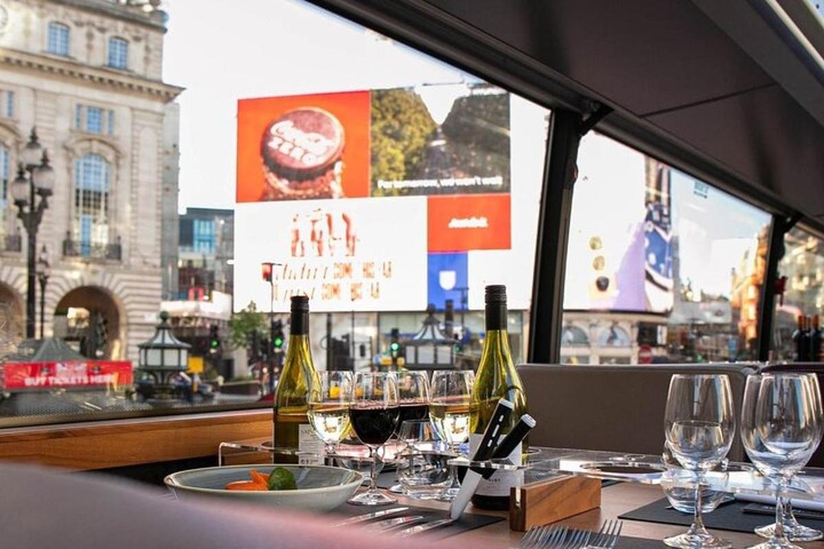 Gourmet 6-course Dinner on luxury London Bus