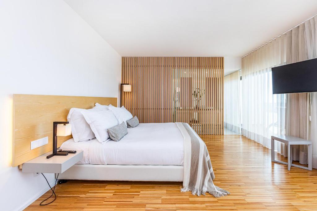7 nights Portugal bed and breakfast (Pestana Algarve Race Hotel) flights included