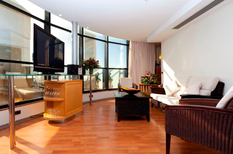 7 nights Spain bed and breakfast (Gran Hotel Bali) flights included