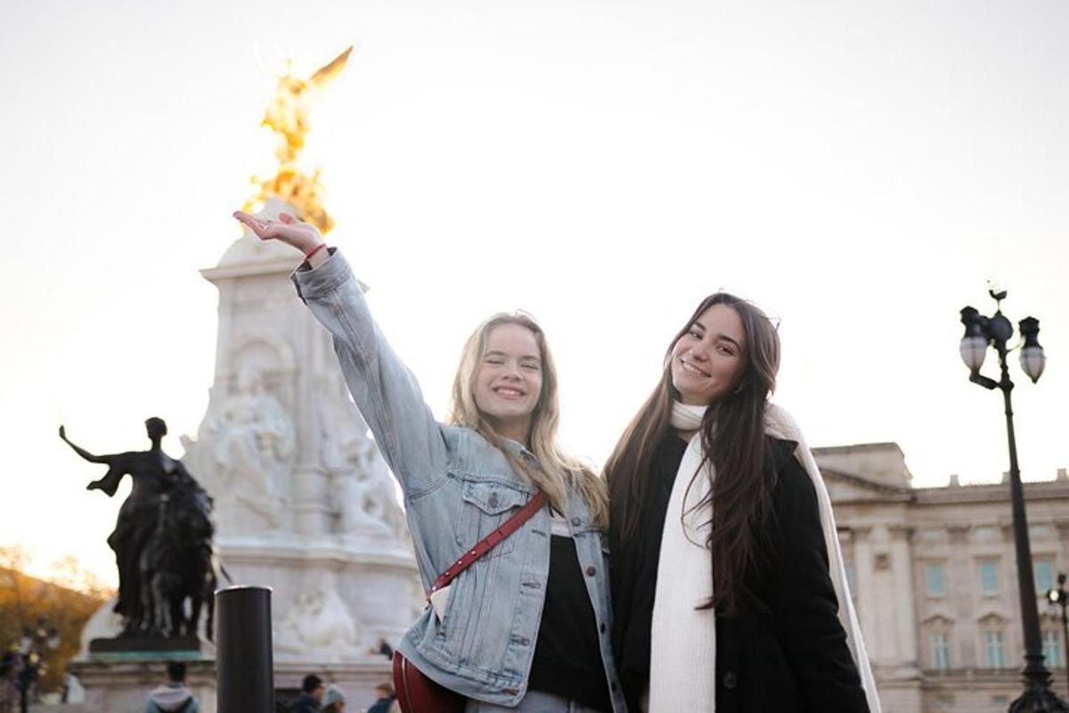 London  Private Photoshoot Outside Buckingham Palace