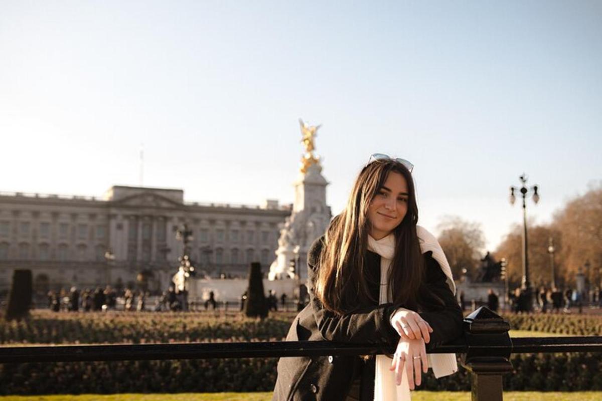 London  Private Photoshoot Outside Buckingham Palace