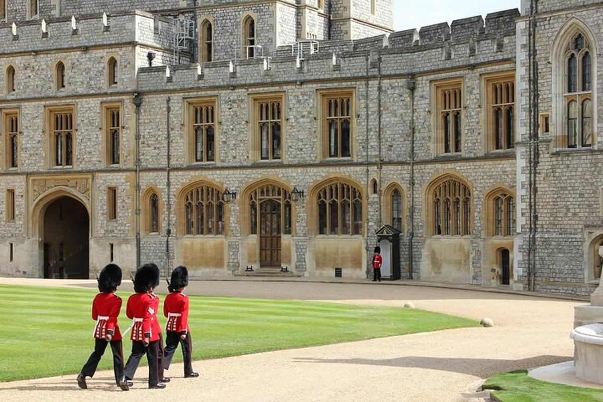 Royal Windsor Castle Private Tour with Fast Track pass