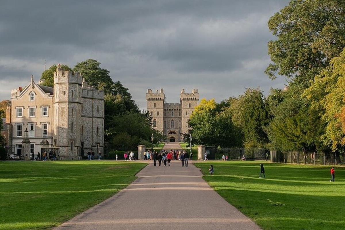 Royal Windsor Castle Private Tour with Fast Track pass