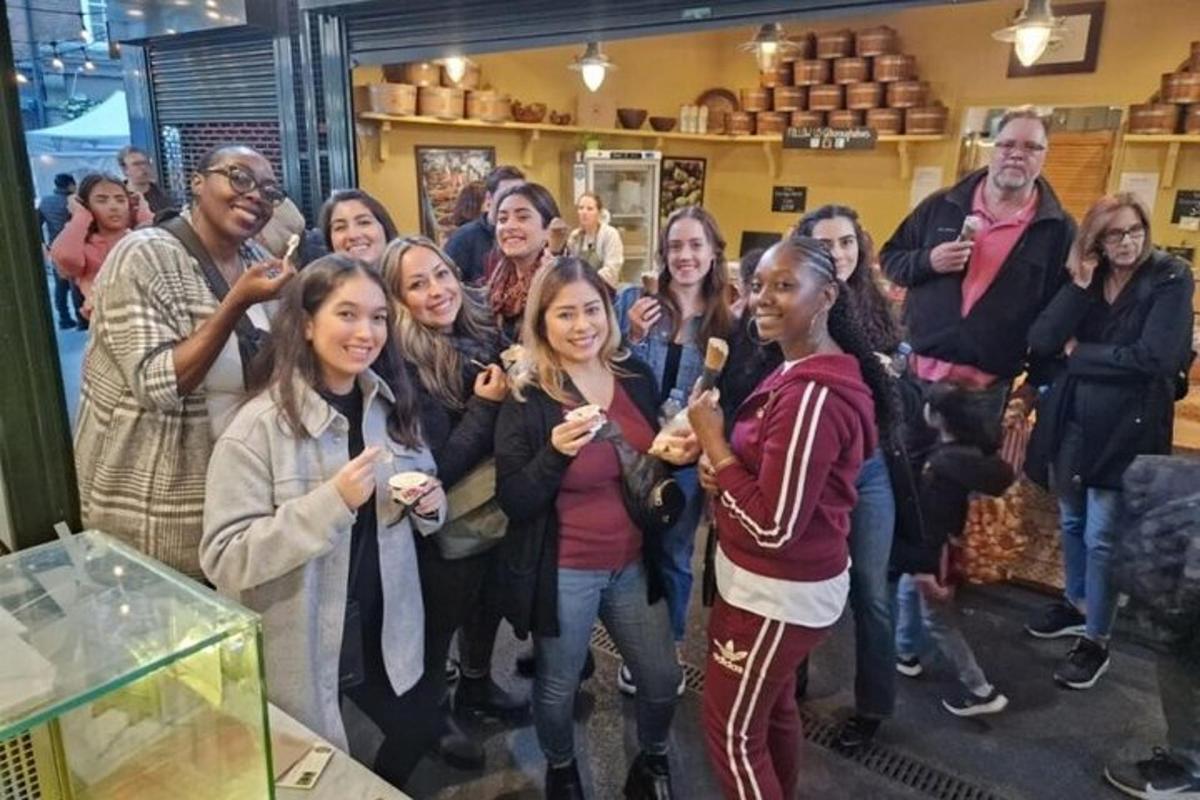 3-Hour Borough Market Food Tour with Local London Guide