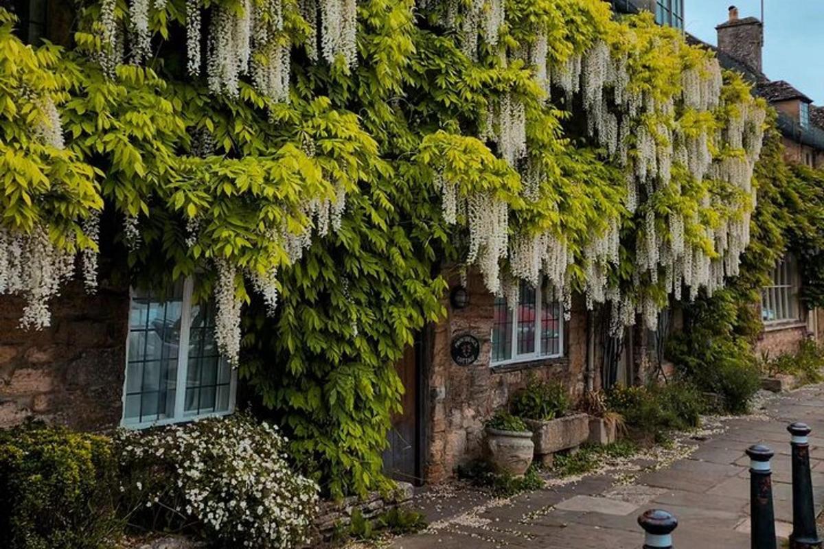 Private Full Day Cotswolds Tour From London