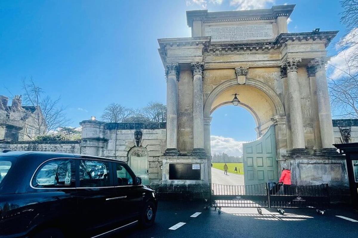 Come and Explore the Cotswolds in an Iconic London Taxi