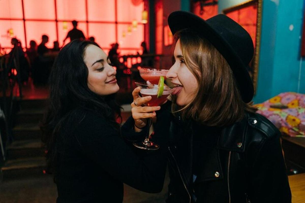 Tipsy London's Nightlife Tour with Drinks Included