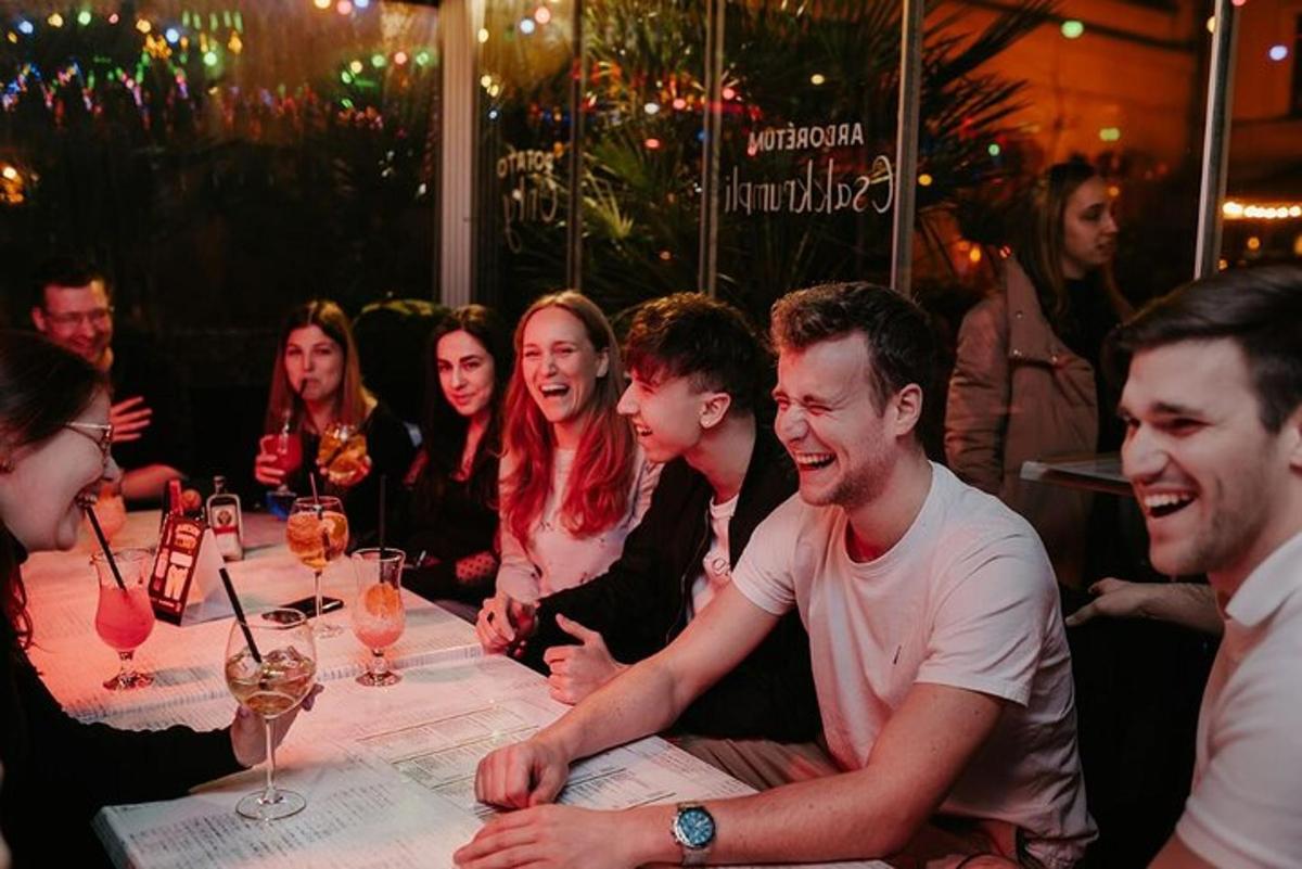Tipsy London's Nightlife Tour with Drinks Included