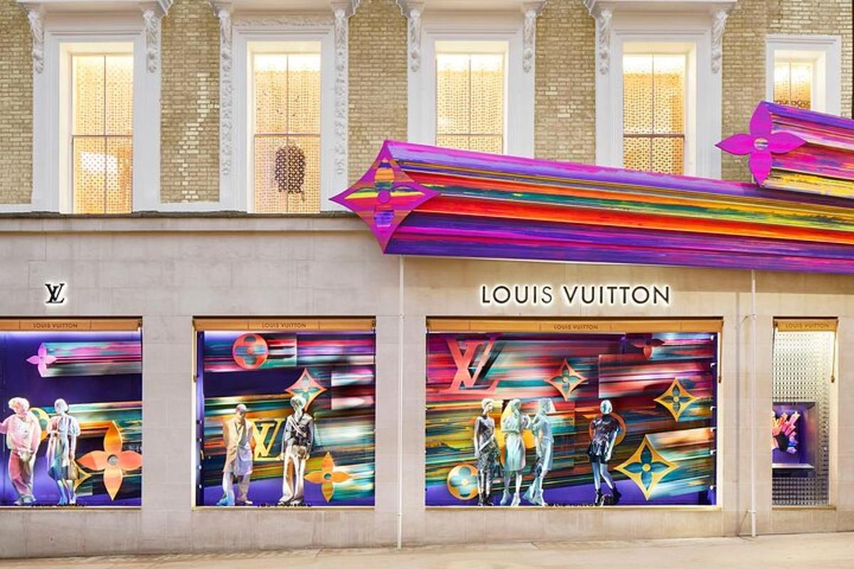 Personalised Shopping Tour in London with Expert Fashion Stylist