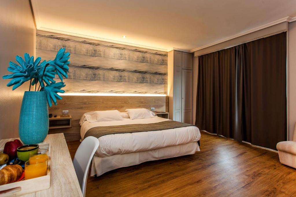2 nights Spain (Hospedium Hotel La Marina) flights included (room only)