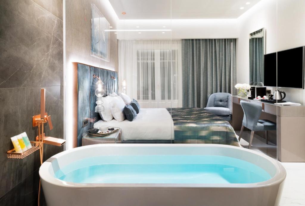 7 nights Greece bed and breakfast (Grand Hotel Palace) flights included