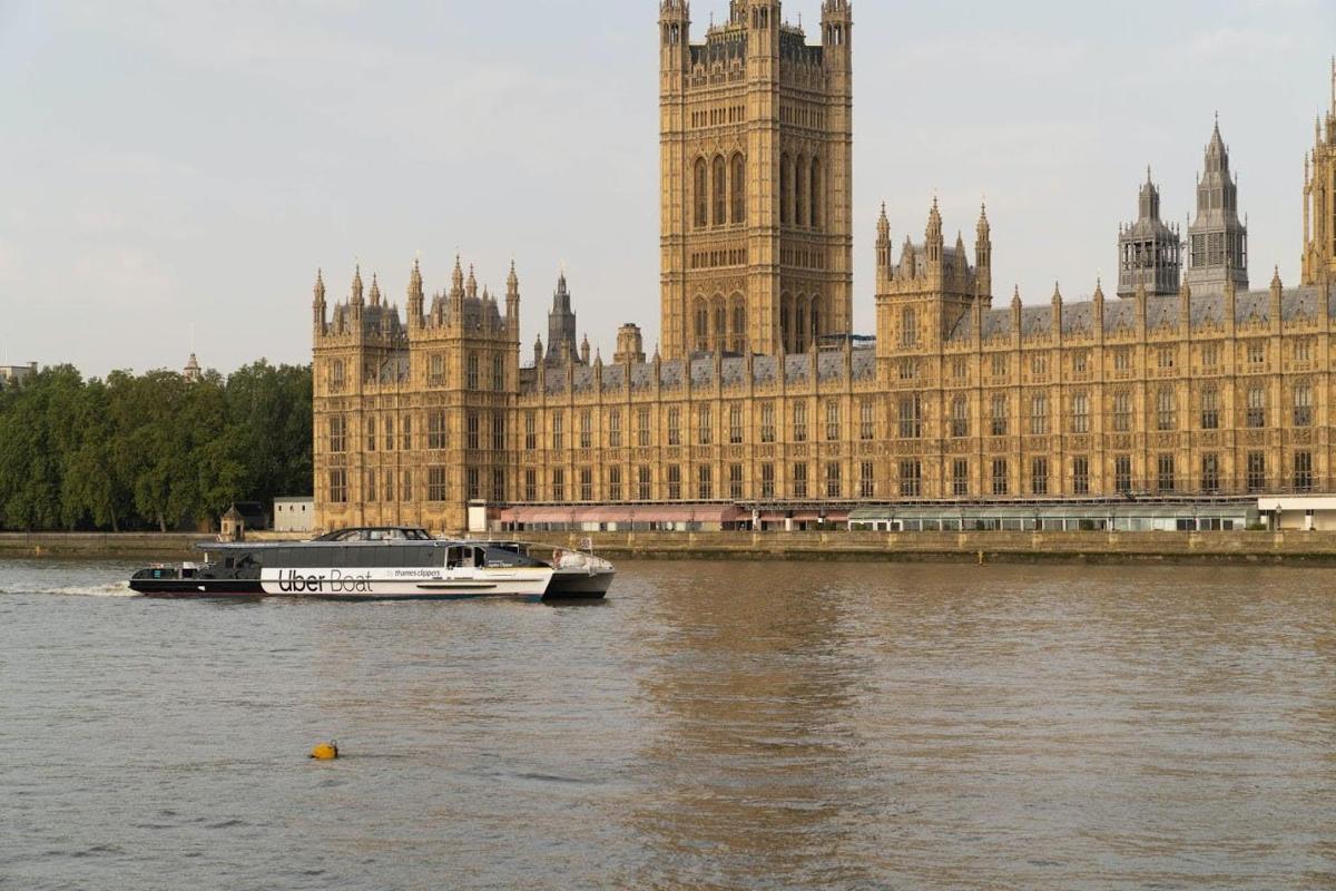 IFS Cloud Cable Car & Uber Boats Thames Experience