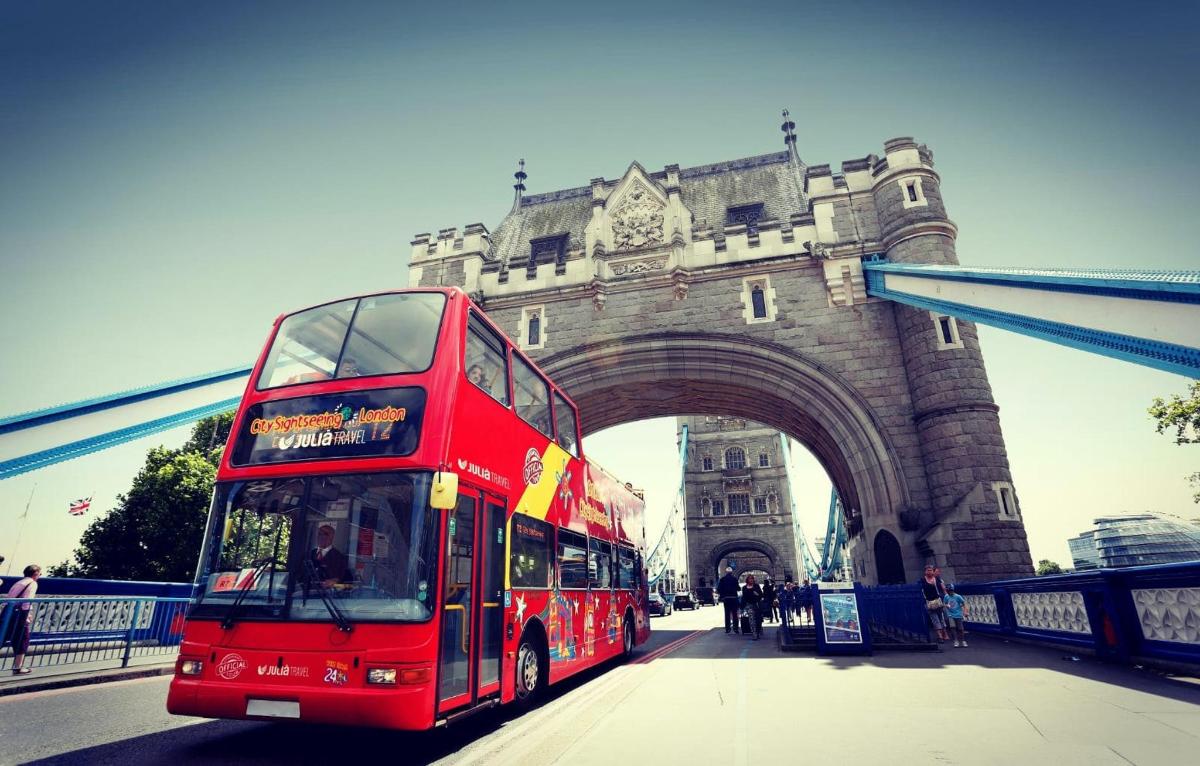 Hop-on, Hop-off Bus Tour and River Cruise