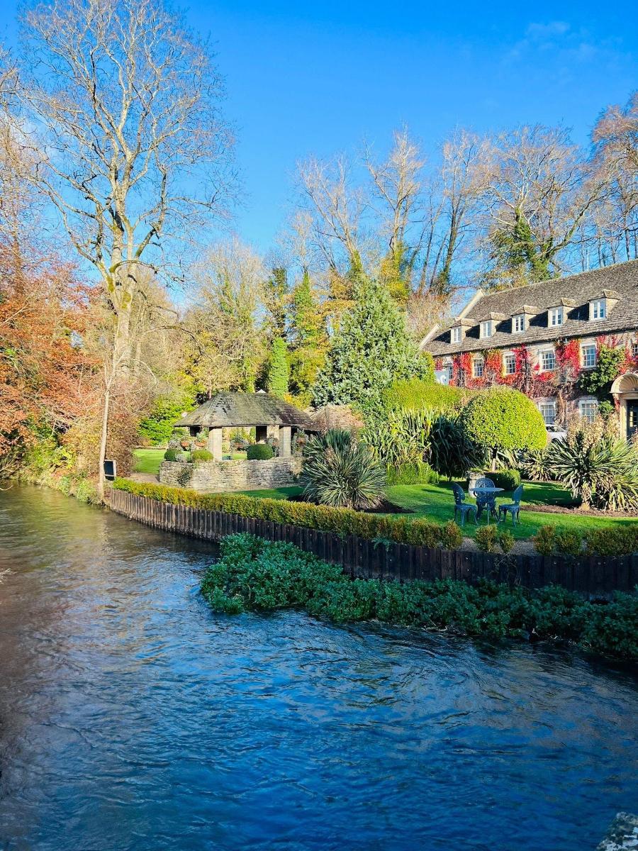 Full-day Tour of the Cotswolds with Lunch