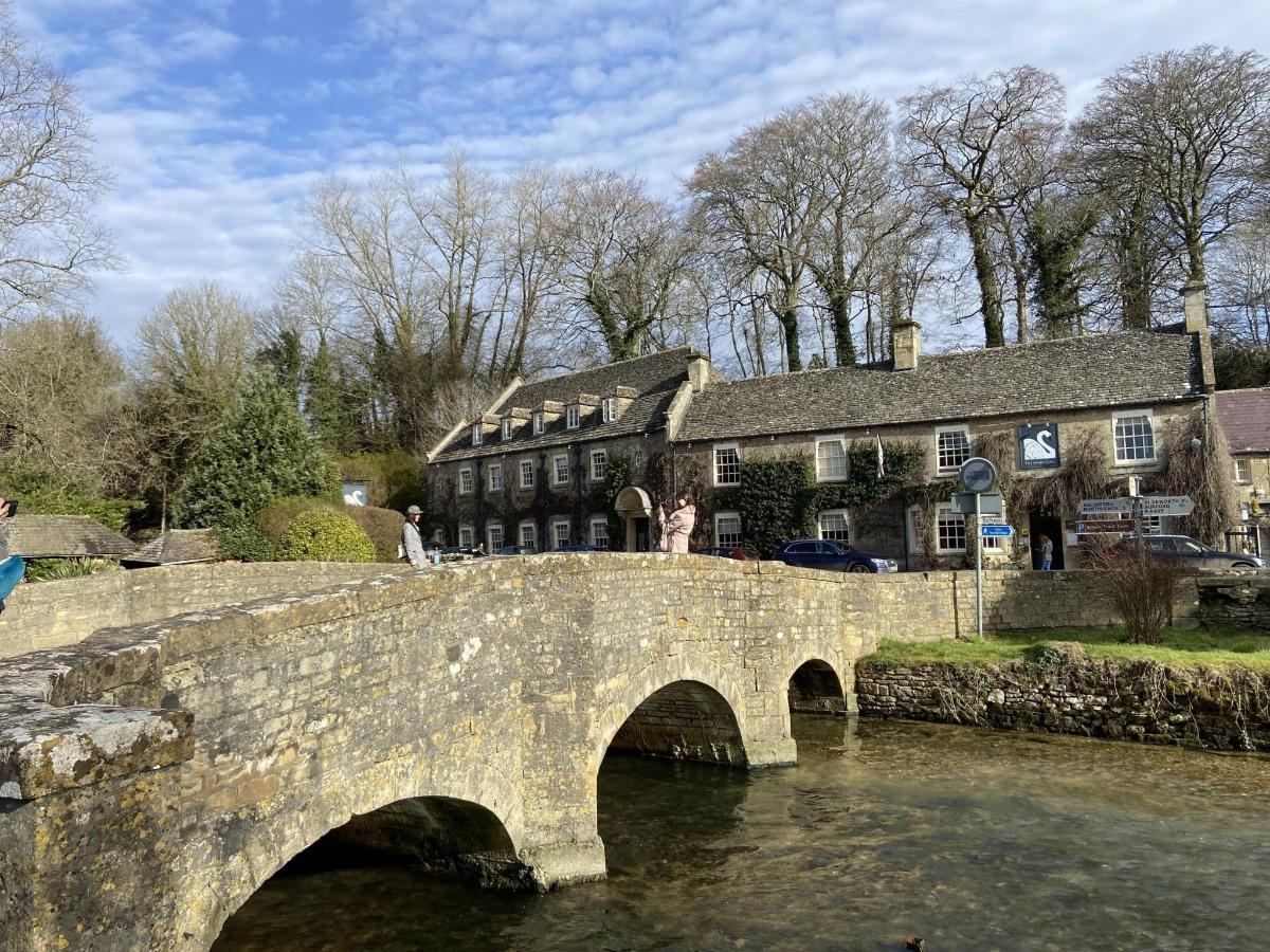 Full-day Tour of the Cotswolds with Lunch