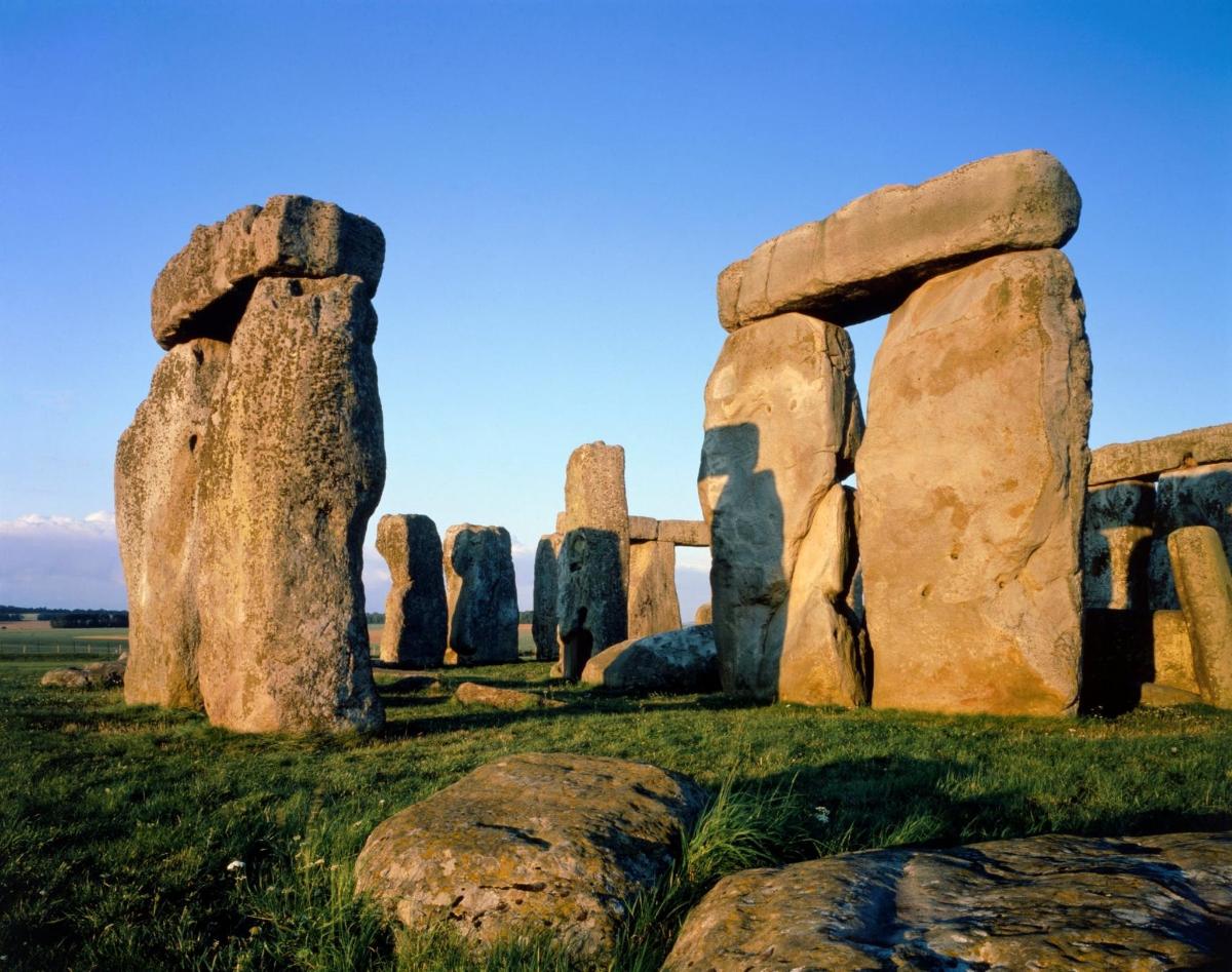 Windsor Castle, Stonehenge and Oxford Tour