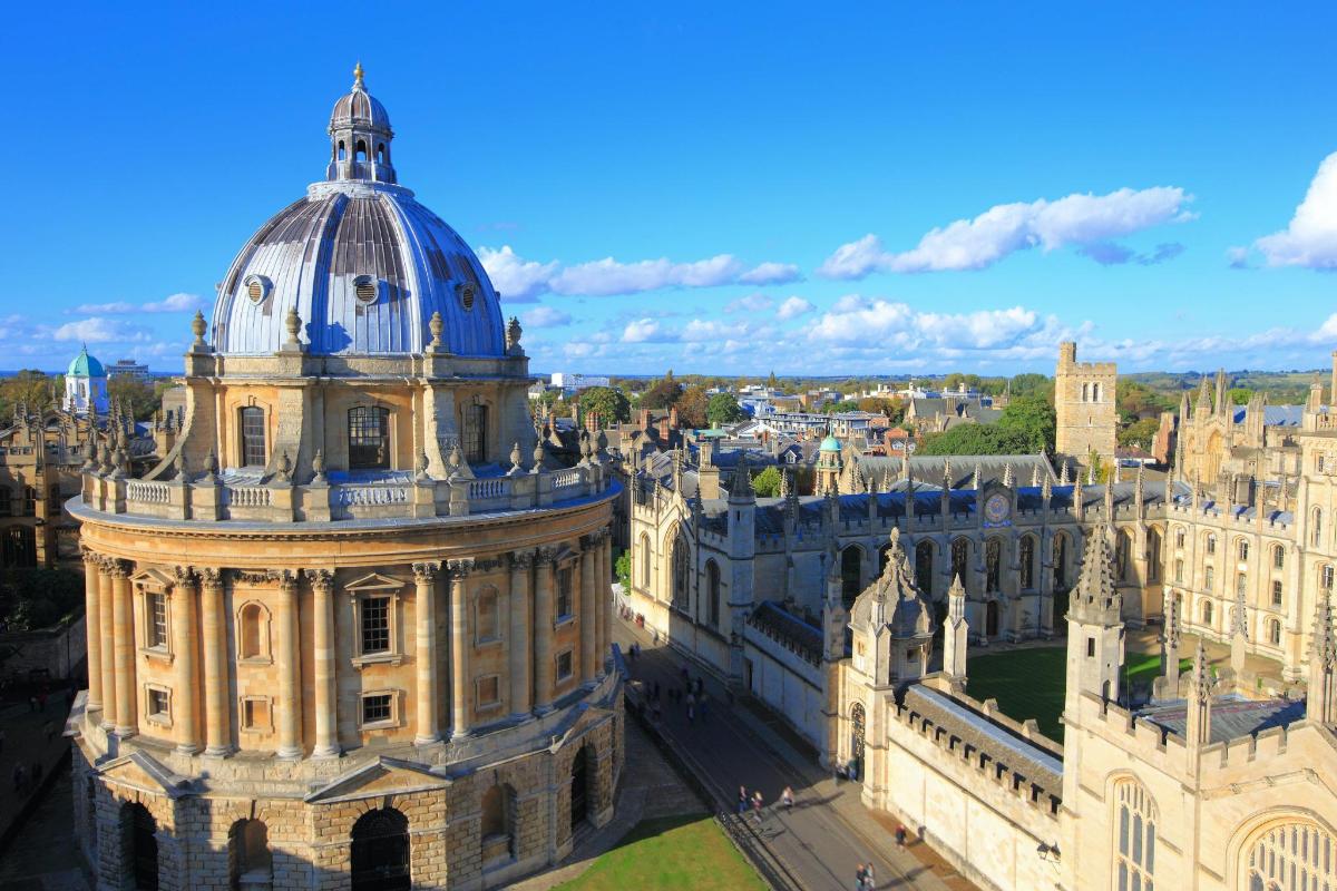 Windsor Castle, Stonehenge and Oxford Tour