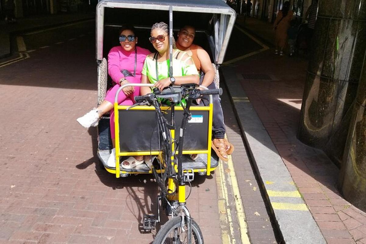 Touching Distance LONDON RickshawPedicab Private Tour