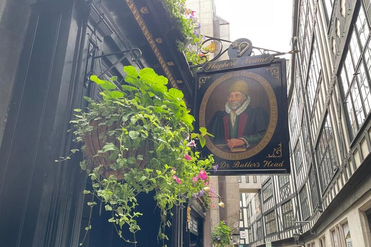 Scandalous Square Mile - Walking Tour in City of London