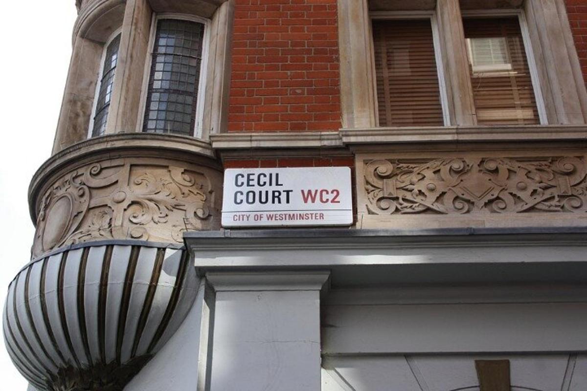 Harry Potter Self-Guided Walking Tour in London