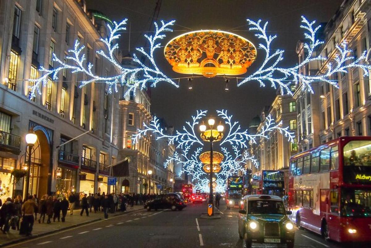 Christmas Lights tour by Heritage bus