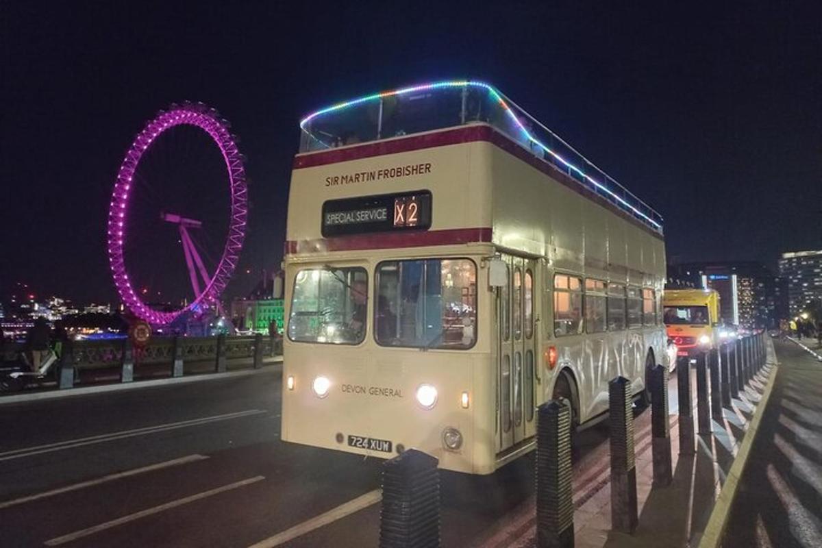 Christmas Lights tour by Heritage bus