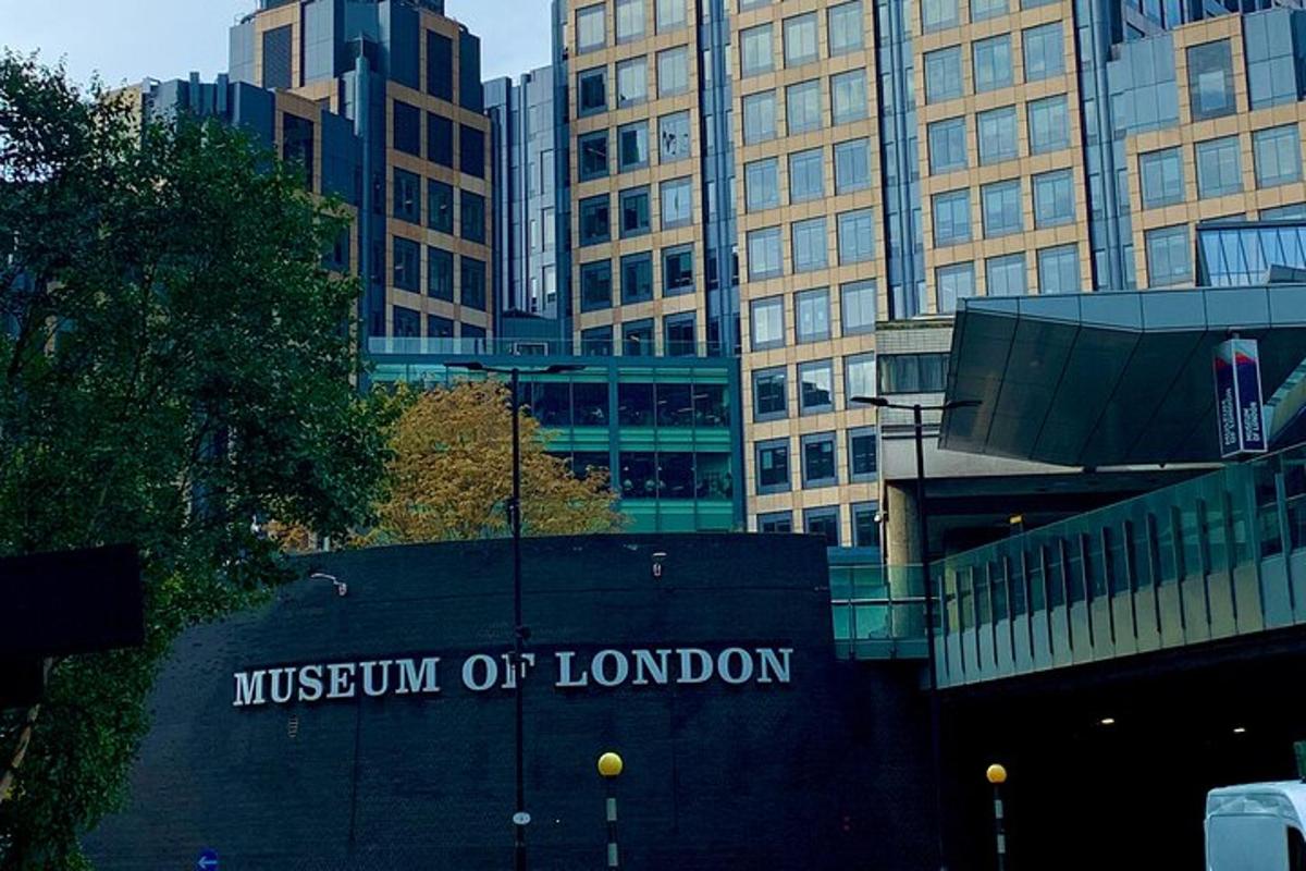 Shakespeare and Shoreditch Promenade Walking Tour in London