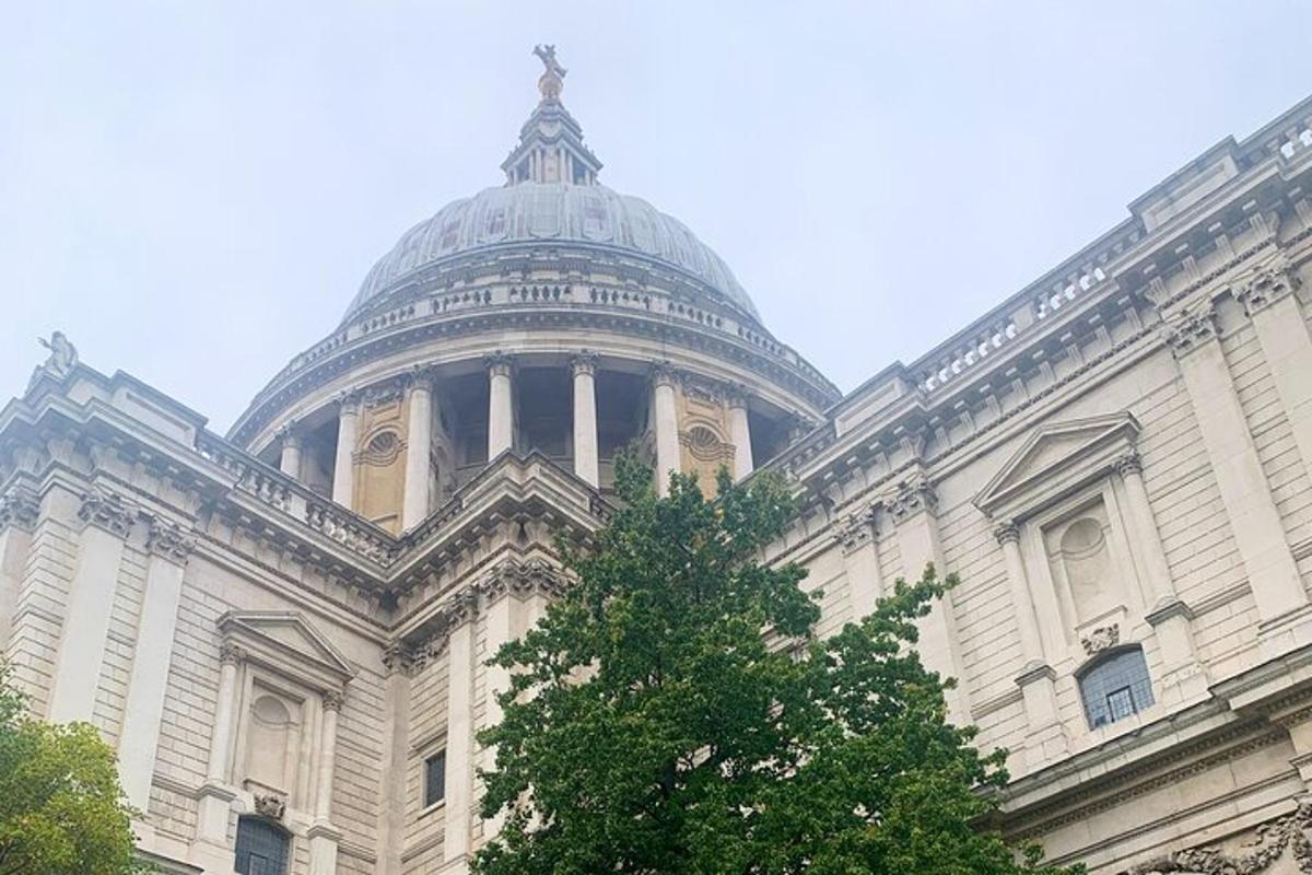 Shakespeare and Shoreditch Promenade Walking Tour in London