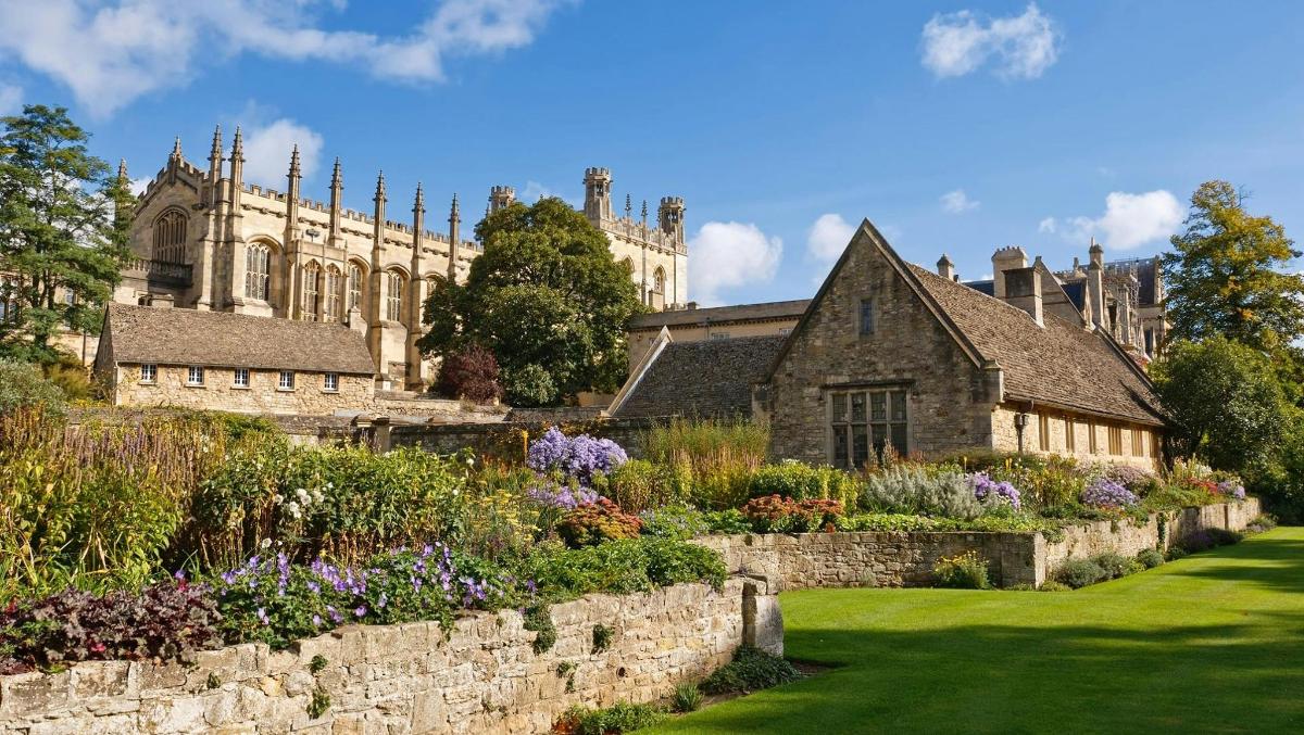 Windsor Castle, Stonehenge and Oxford Tour