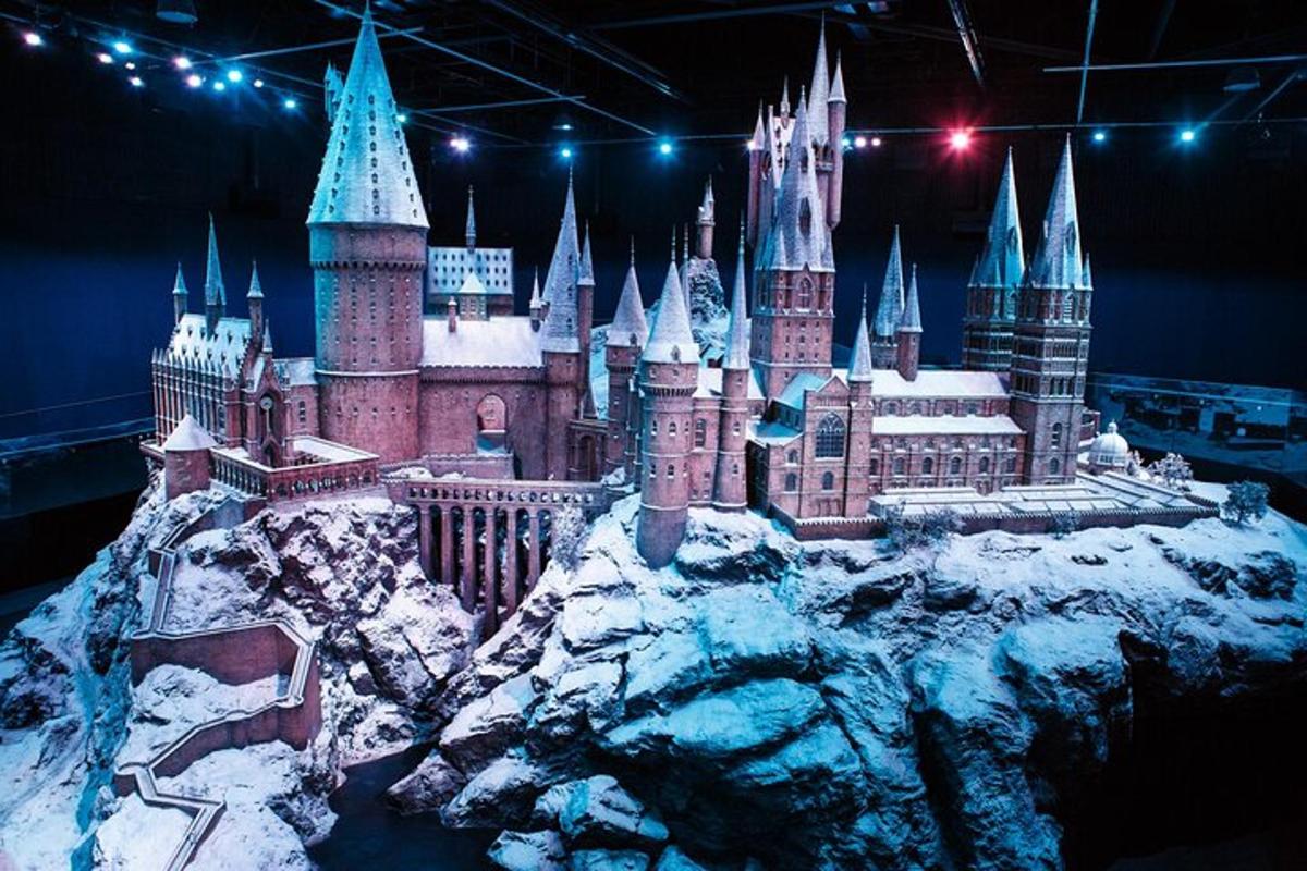 Harry Potter Tour of Warner Bros. Studio with Luxury Transport from London