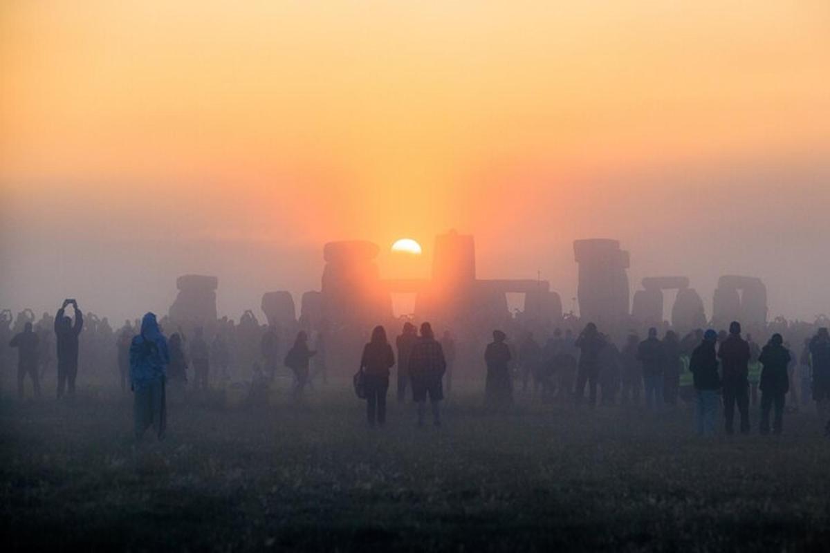 Stonehenge Summer Solstice Tour from London Sunset or Sunrise Viewing