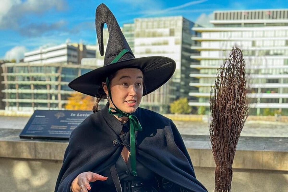 London Witches and History Walking Tour