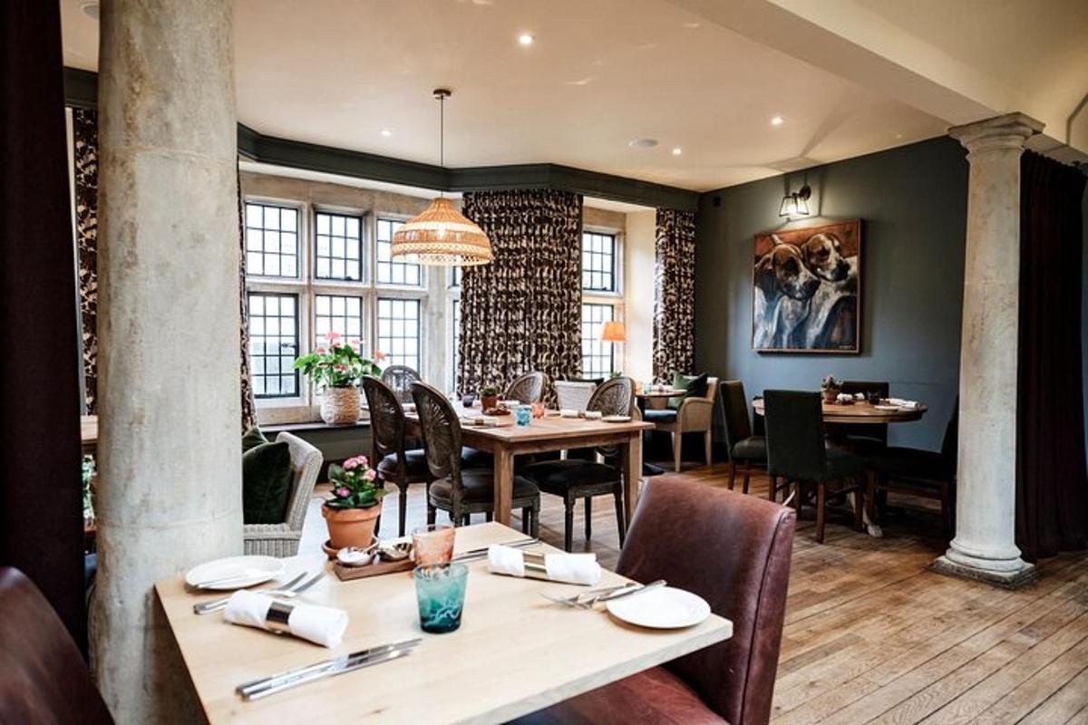 Oxford and Cotswolds Tour with Country Pub Lunch from London