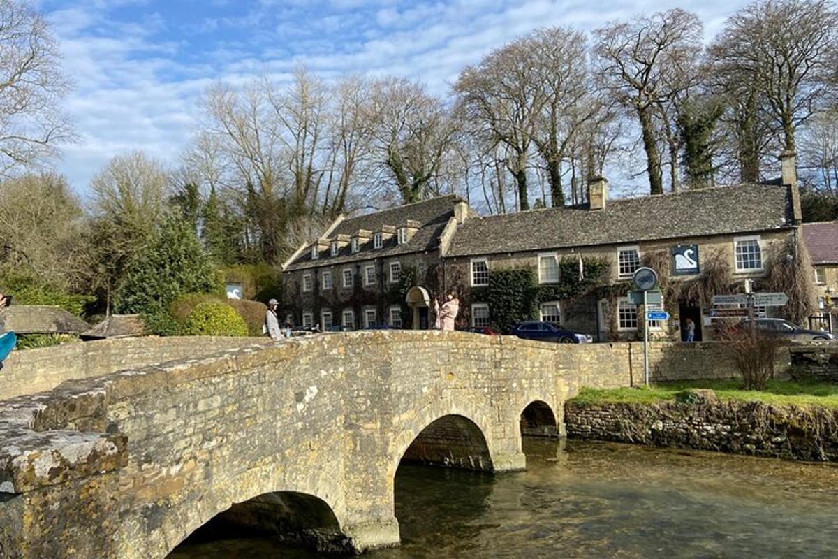 Two-course Cotswolds Lunch and Guided Tour
