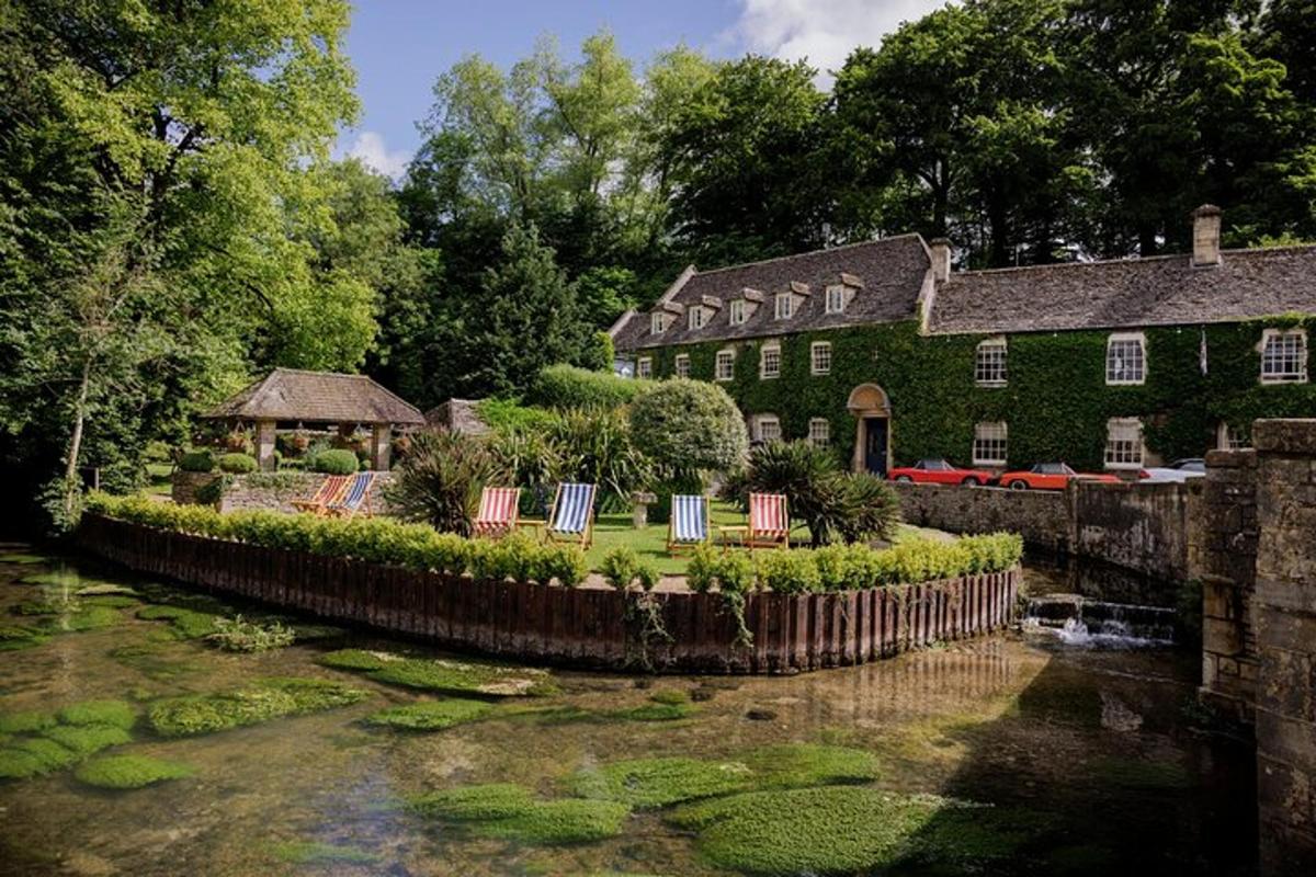 Two-course Cotswolds Lunch and Guided Tour