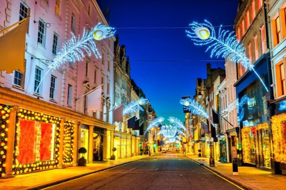 Christmas Lights Self Guided Walking Tour in London